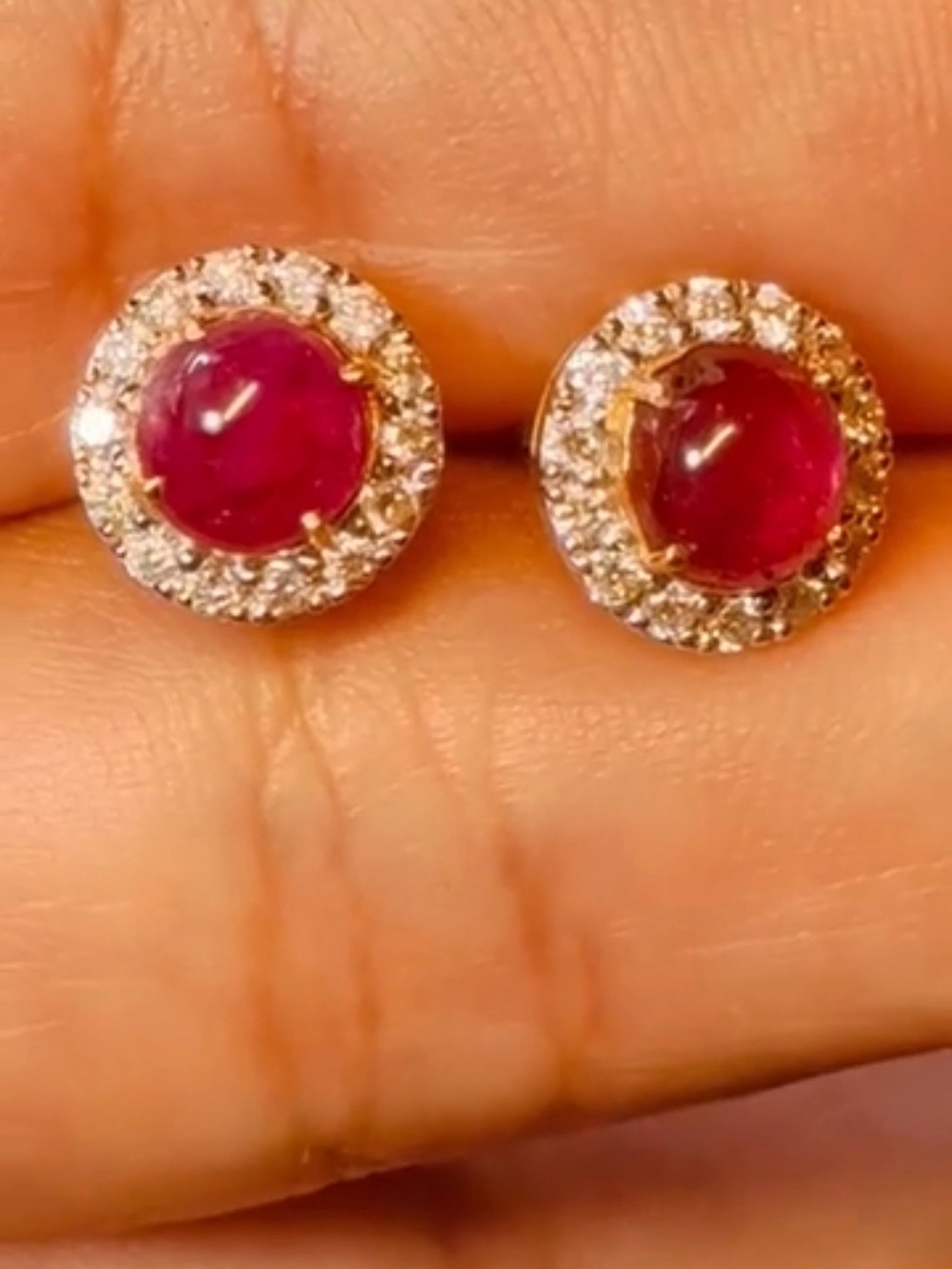 Naturally Burmese Ruby and Diamond Earring in 18 k solid gold